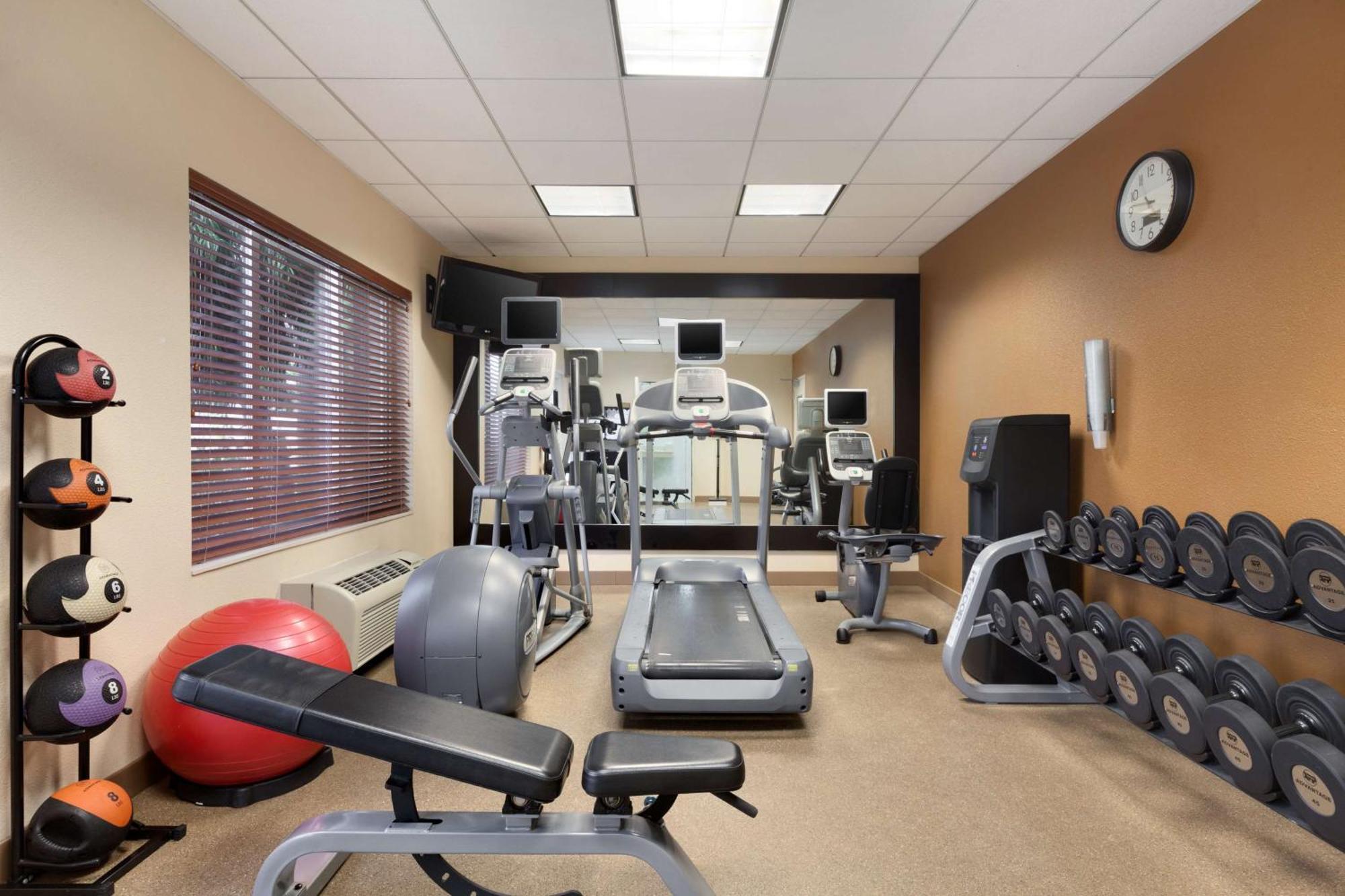 Hilton Garden Inn San Jose/מילפיטאס מראה חיצוני תמונה